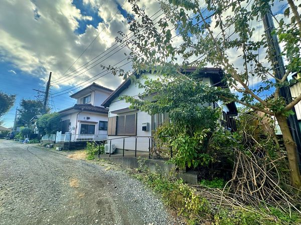 前面道路含む外観