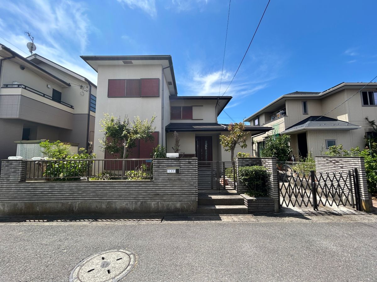 前面道路含む外観