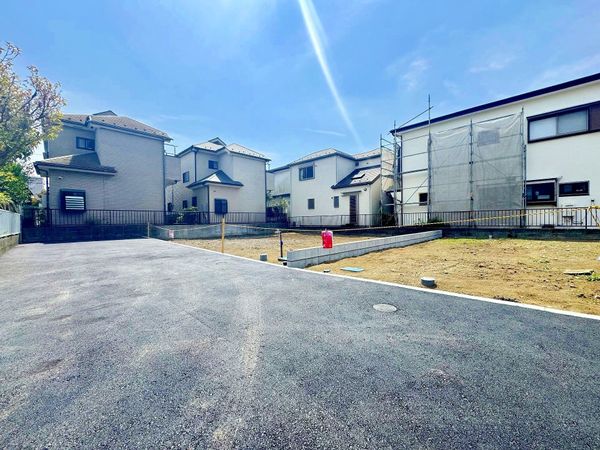 藤沢市辻堂元町5丁目 土地 前面道路含む外観 藤沢市辻堂元町5丁目 土地 前面道路含む外観
