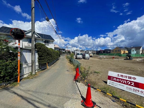 茅ヶ崎市松林1丁目 土地 11区画 前面道路含む外観