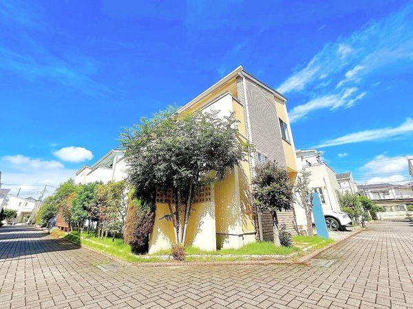 茅ヶ崎市南湖7丁目 戸建 前面道路含む外観