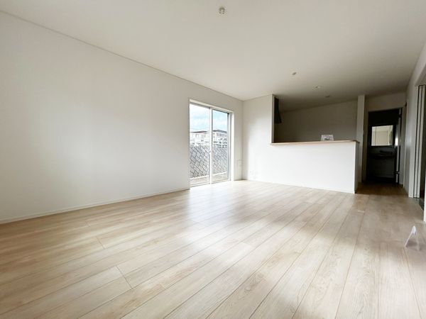 茅ヶ崎市柳島2丁目 新築戸建 5号棟 リビング