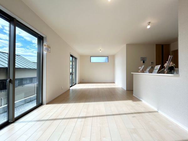 茅ヶ崎市南湖4丁目 新築戸建 2号棟 リビング