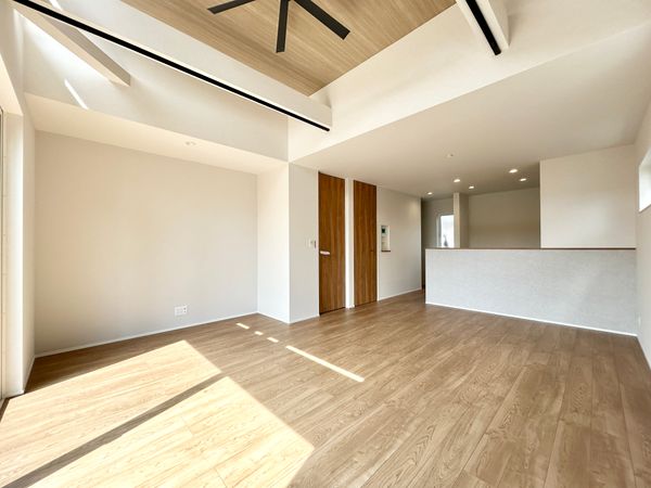 寒川町小谷3丁目 新築戸建 リビング