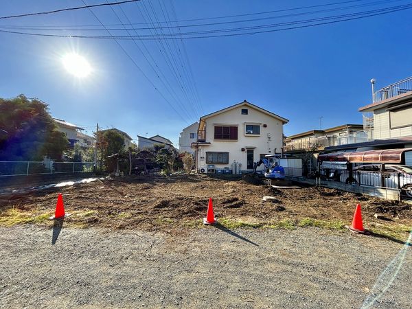 茅ヶ崎市香川3丁目 新築戸建 前面道路含む外観 前面道路含む外観