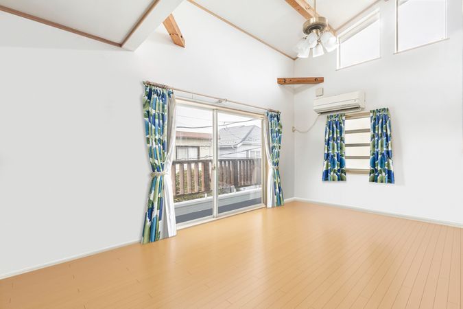 藤沢市鵠沼海岸7丁目 戸建 リビング