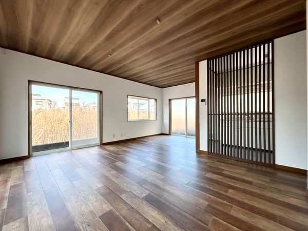 寒川町岡田5丁目 戸建 リビング 寒川町岡田5丁目 戸建 リビング