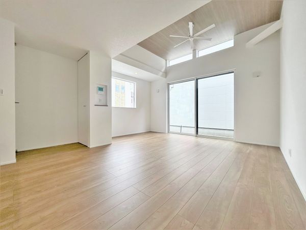 寒川町小谷1丁目 新築戸建 C号棟 リビング