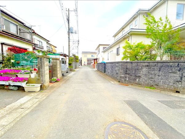 高座郡寒川町小動 新築戸建 A号棟 前面道路含む外観