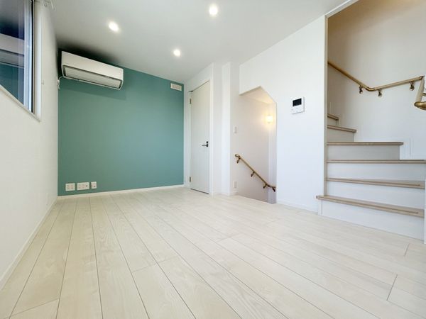 茅ヶ崎市中海岸3丁目 中古戸建 リビング