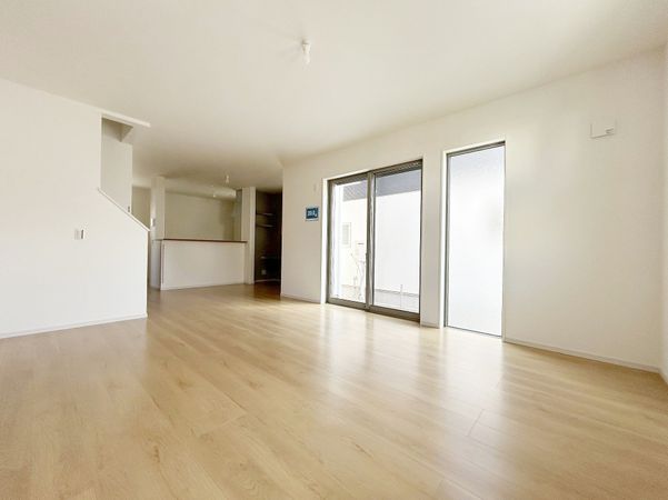 茅ヶ崎市室田2丁目 新築戸建 2号棟 リビング 茅ヶ崎市室田2丁目 新築戸建 2号棟 リビング