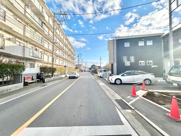 茅ヶ崎市萩園 新築戸建 3号棟 前面道路含む外観 茅ヶ崎市萩園 新築戸建 3号棟 前面道路含む外観