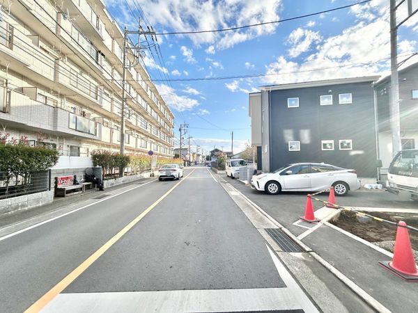 茅ヶ崎市萩園 新築戸建 3号棟 前面道路含む外観 茅ヶ崎市萩園 新築戸建 3号棟 前面道路含む外観