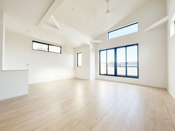 茅ヶ崎市西久保 新築戸建 2号棟 リビング 茅ヶ崎市西久保 新築戸建 2号棟 リビング