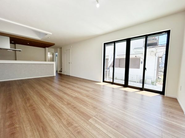 茅ヶ崎市下町屋1丁目 新築戸建 リビング 茅ヶ崎市下町屋1丁目 新築戸建 リビング
