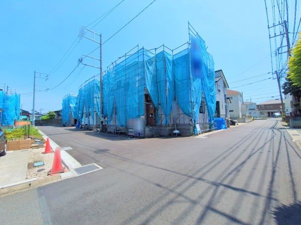 高座郡寒川町小谷2丁目 新築戸建 2号棟 前面道路含む外観 高座郡寒川町小谷2丁目 新築戸建 2号棟 前面道路含む外観