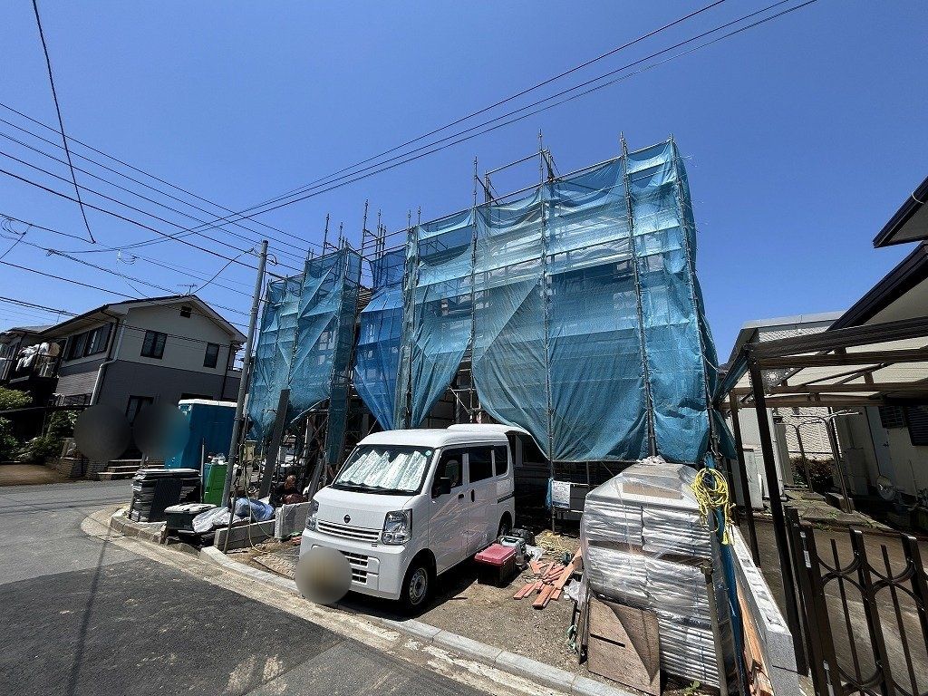 前面道路含む外観