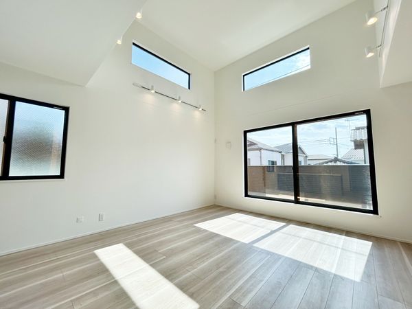茅ヶ崎市南湖3丁目 新築戸建 2号棟 リビング 茅ヶ崎市南湖3丁目 新築戸建 2号棟 リビング