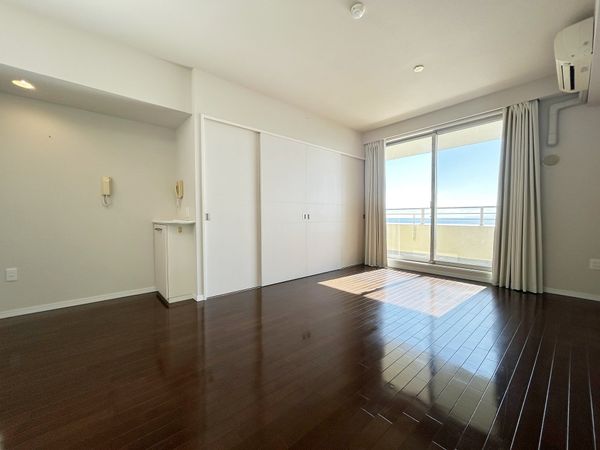 ダイヤモンドライフ湘南 リビング