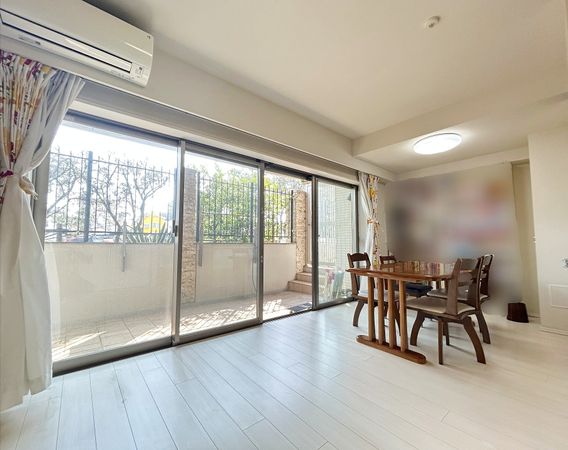 ウェリス茅ヶ崎東海岸南 リビング