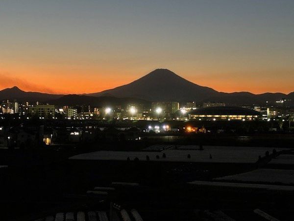 リステージ茅ヶ崎ツインマークス ウエストエア バルコニーからの眺望（夕日）