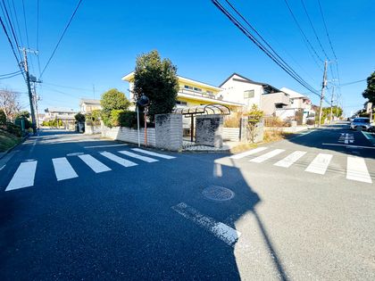 横浜市栄区桂台西1丁目 土地 前面道路含む外観