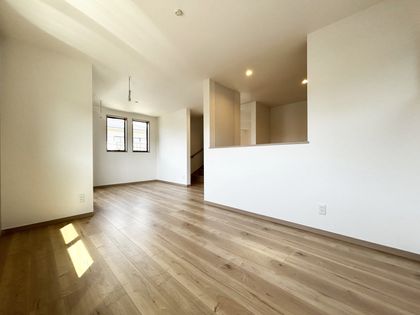 鎌倉市大船4丁目 新築戸建1号棟 リビング