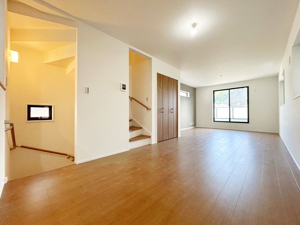 鎌倉市岡本2丁目 新築戸建2号棟 リビング 鎌倉市岡本2丁目 新築戸建2号棟 リビング