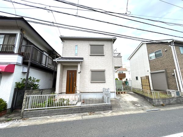 前面道路含む外観