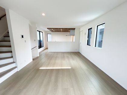 横浜市栄区小菅ケ谷2丁目 新築戸建 リビング