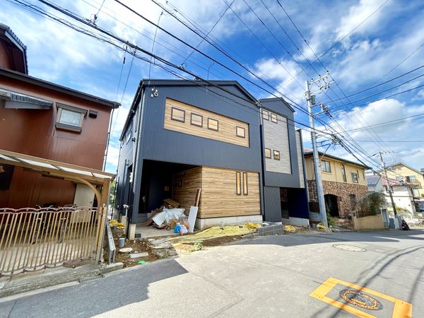 鎌倉市台4丁目 新築戸建1号棟 前面道路含む外観 鎌倉市台4丁目 新築戸建1号棟 前面道路含む外観