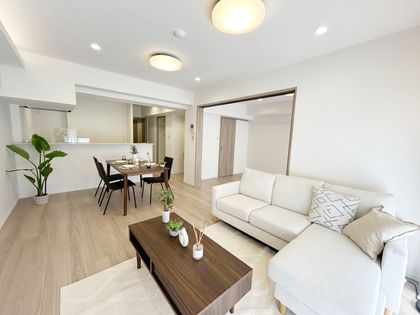 グローリア初穂鎌倉岡本 リビング グローリア初穂鎌倉岡本 リビング