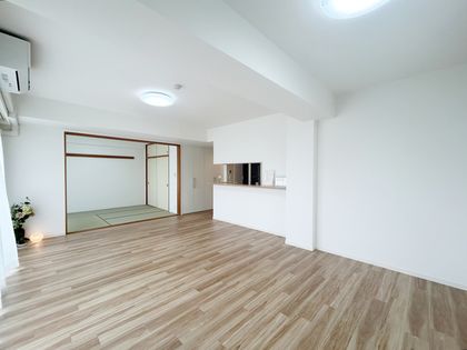 クレストフォルム本郷台サウスステージ リビング