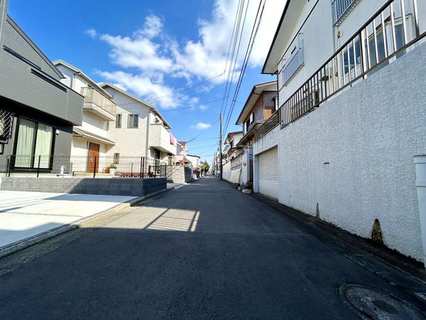 保土ケ谷区境木本町土地 前面道路含む外観 前面道路含む外観