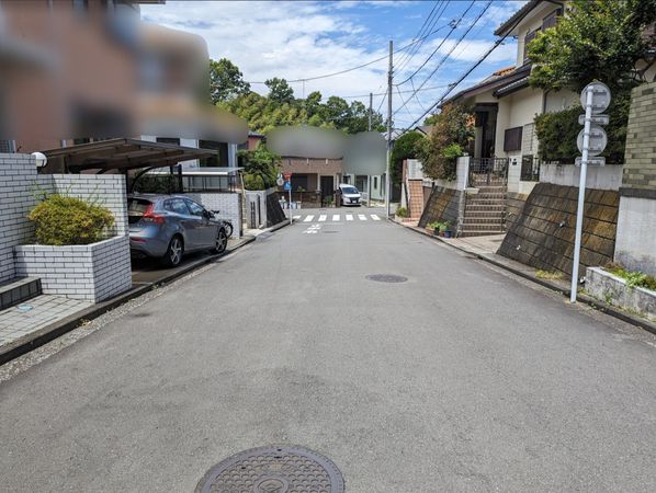 保土ケ谷区境木本町 戸建 前面道路含む外観 保土ケ谷区境木本町 戸建 前面道路含む外観