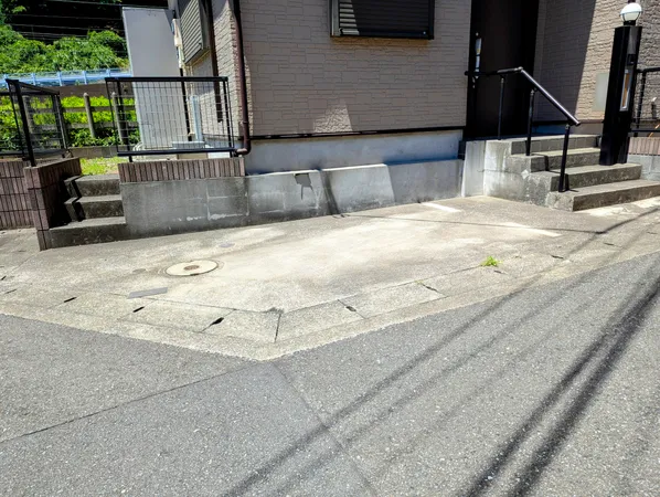 【駐車スペース】車種によります。