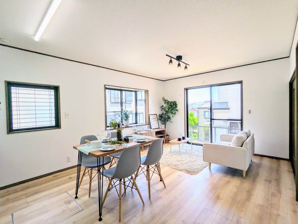 戸塚区前田町 戸建 リビング 戸塚区前田町 戸建 リビング