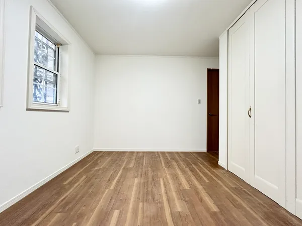 2階洋室（約6.5帖）