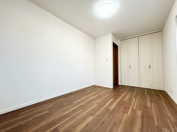 2階洋室（約7.0帖）