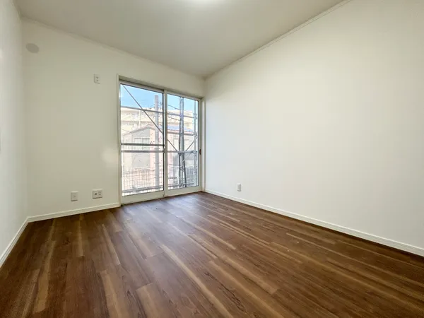 1階洋室（約6.5帖）