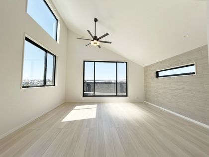 戸塚区秋葉町 新築戸建 リビング