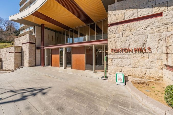 フォートンヒルズ D棟 エントランス フォートンヒルズ D棟 エントランス