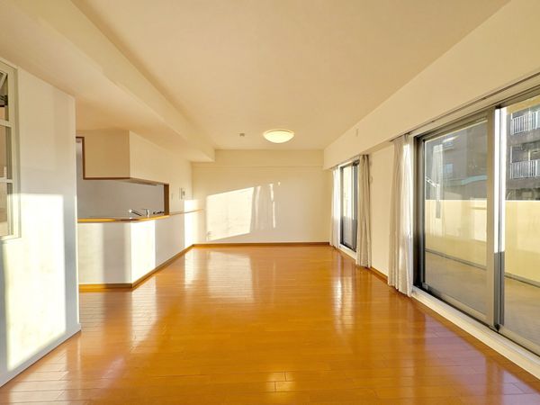 グランシティ保土ケ谷 リビング