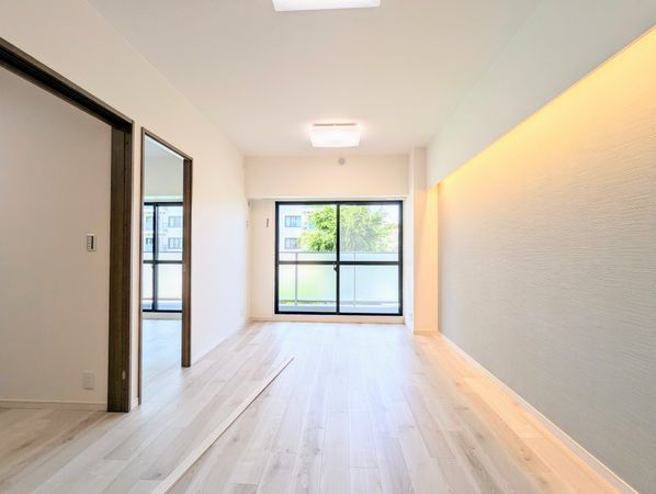 南の街 壱号館 リビング 南の街 壱号館 リビング