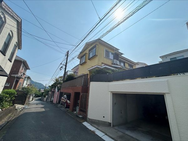 前面道路含む外観