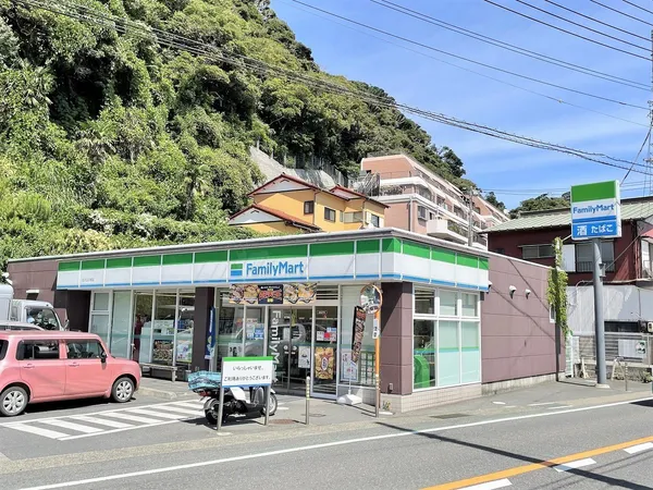 徒歩4分。