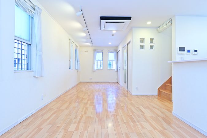 三浦郡葉山町長柄 戸建 リビング