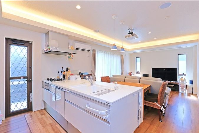 三浦郡葉山町長柄 リビング