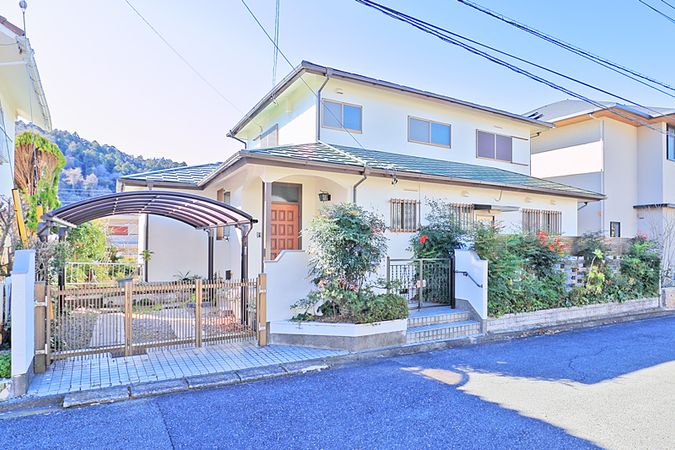 三浦郡葉山町長柄 外観 三浦郡葉山町長柄 外観
