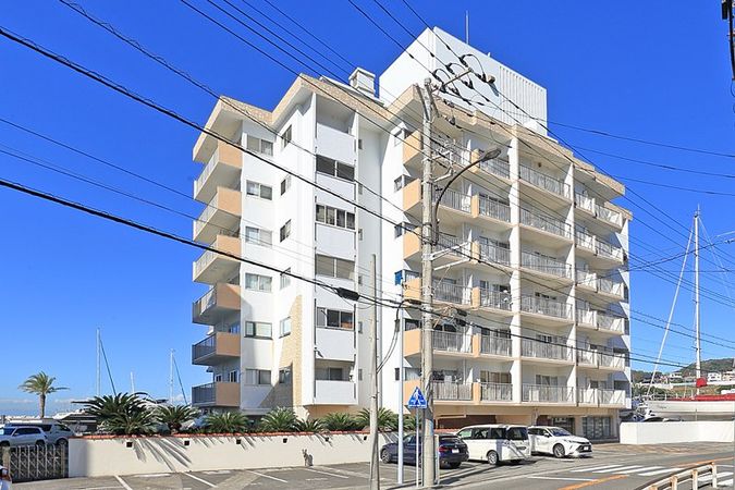 ライオンズリゾートマンション芦名 B棟 外観